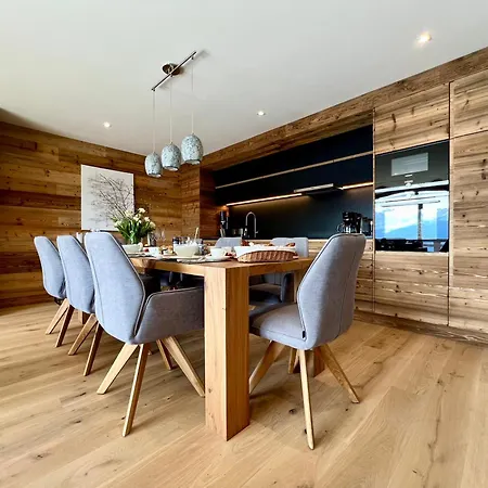 Luxury 4 Valleys 公寓 *