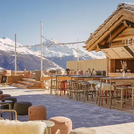 Luxury 4 Valleys 公寓 *